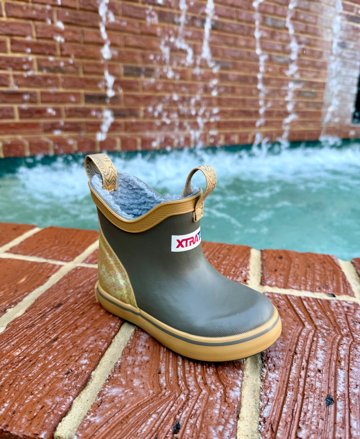 Xtratuf Kids Fleece Ankle Boot in Brown – Norris Shoe Store