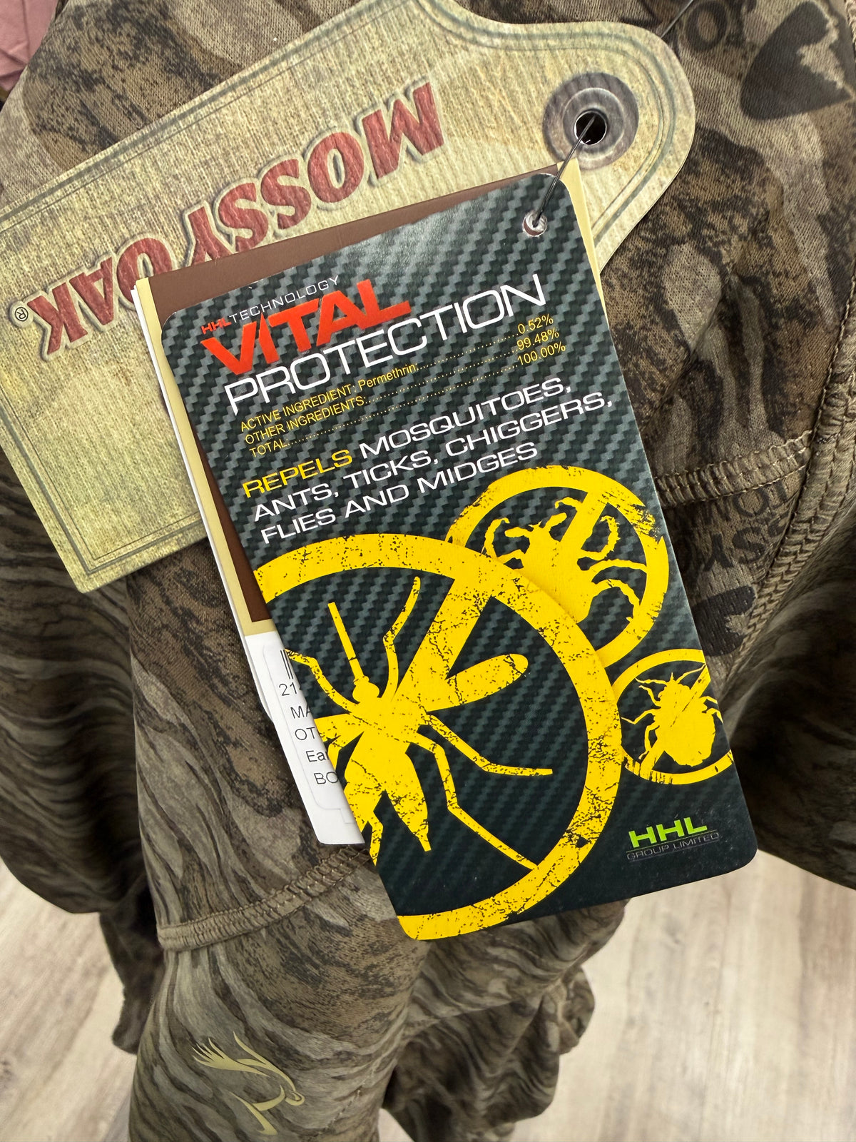 Drake Early Bird Gator Hoodie with Insect Repellant in Bottomland