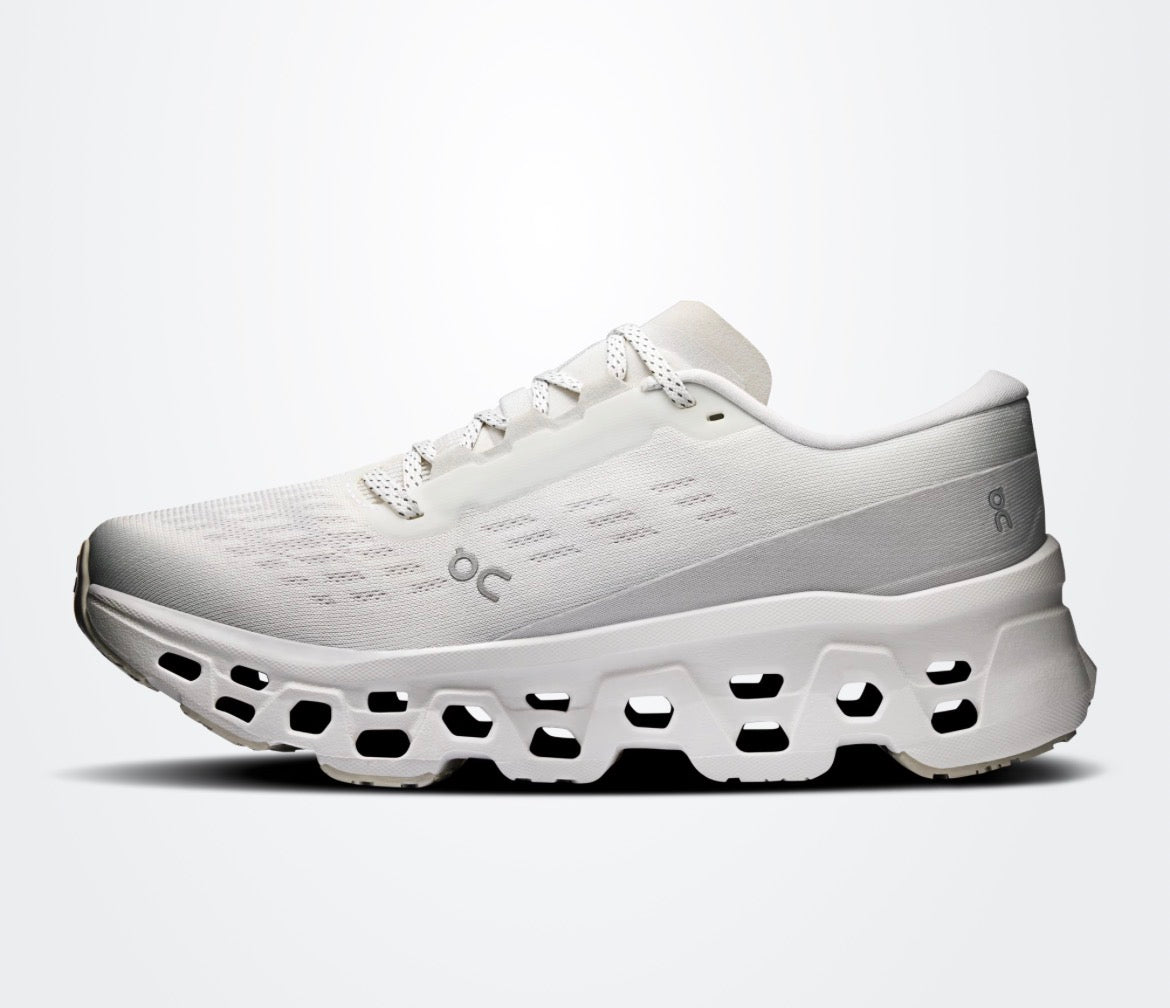 Women’s On Cloud Monster 3 in White