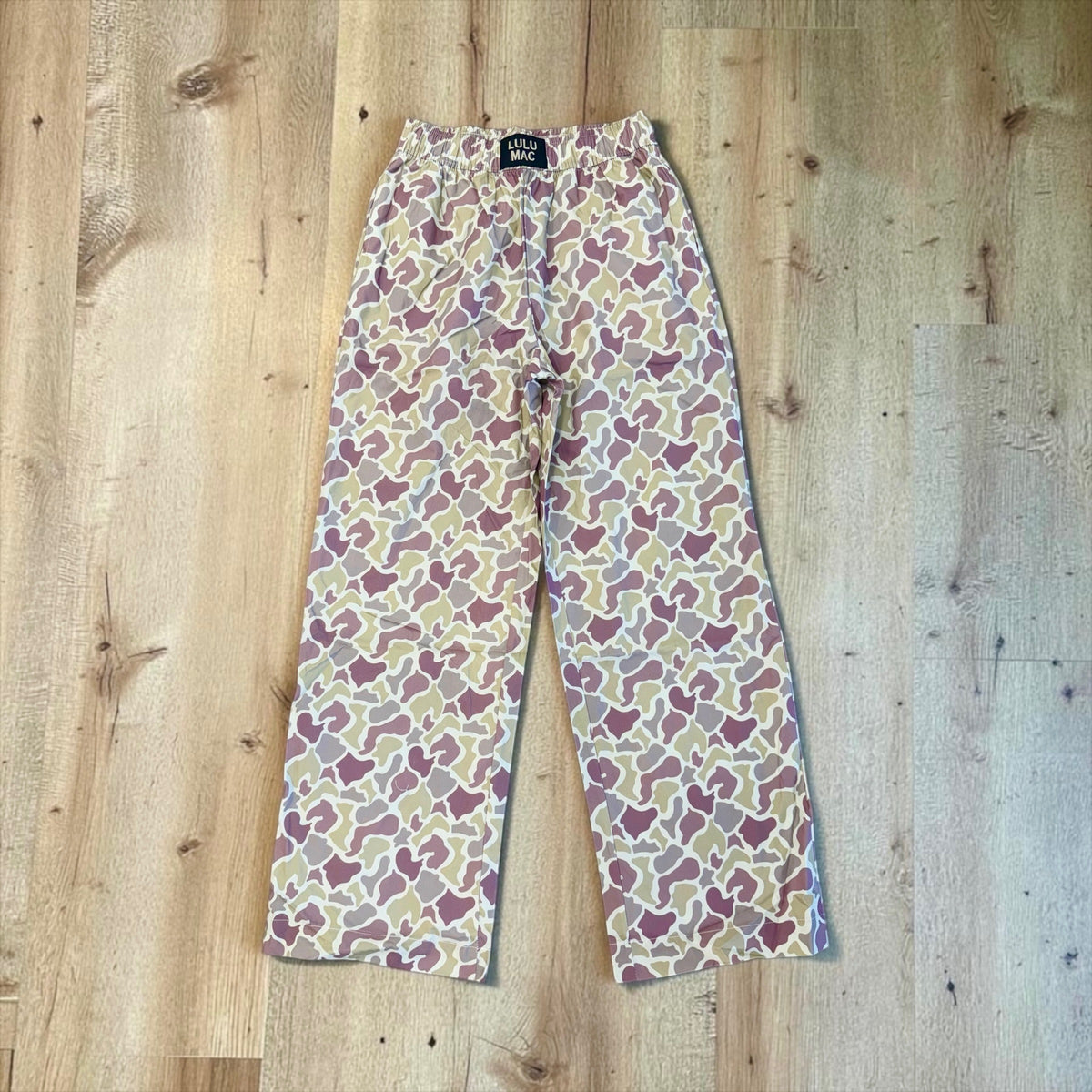 LULU MAC Pants