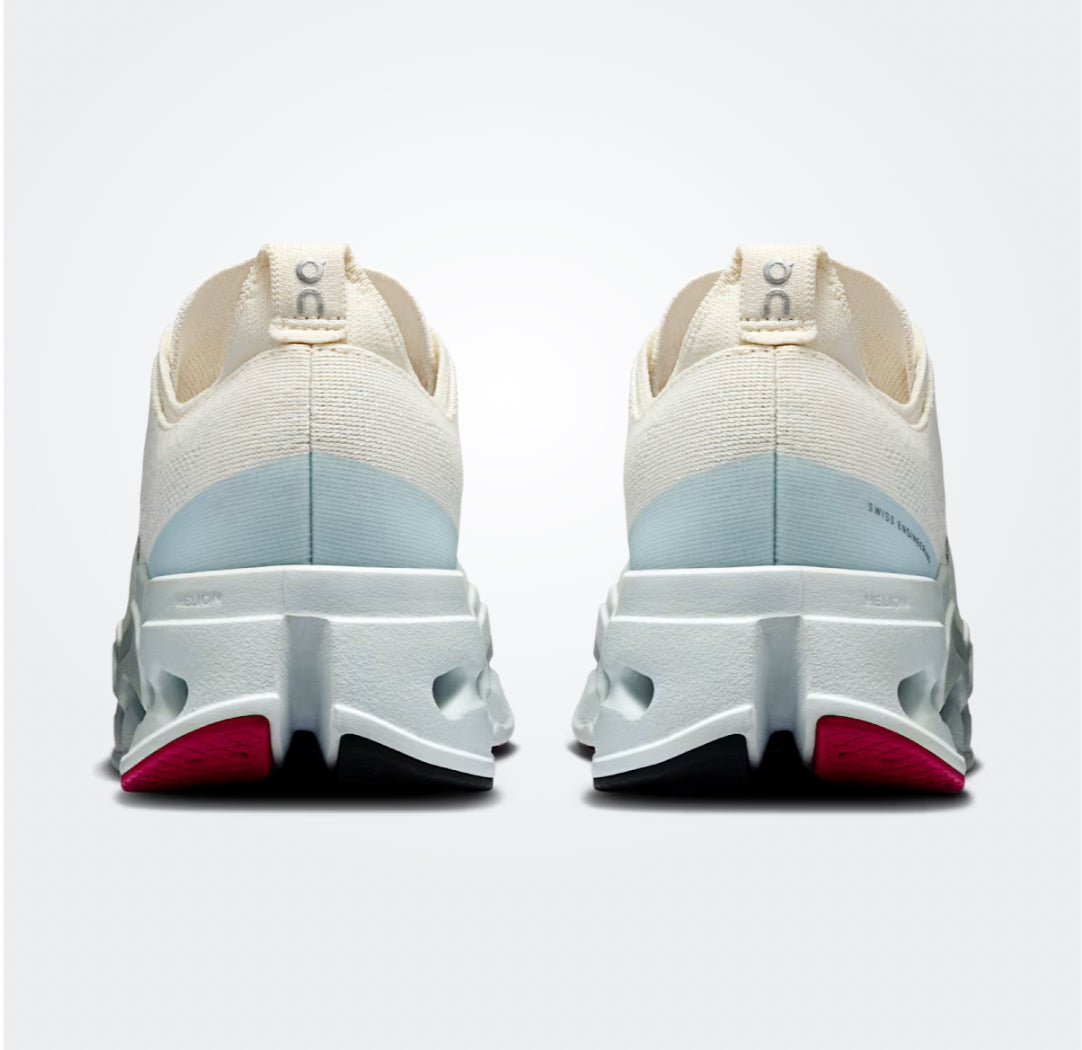 Women’s On Cloud Surfer Max in Ivory Arctic