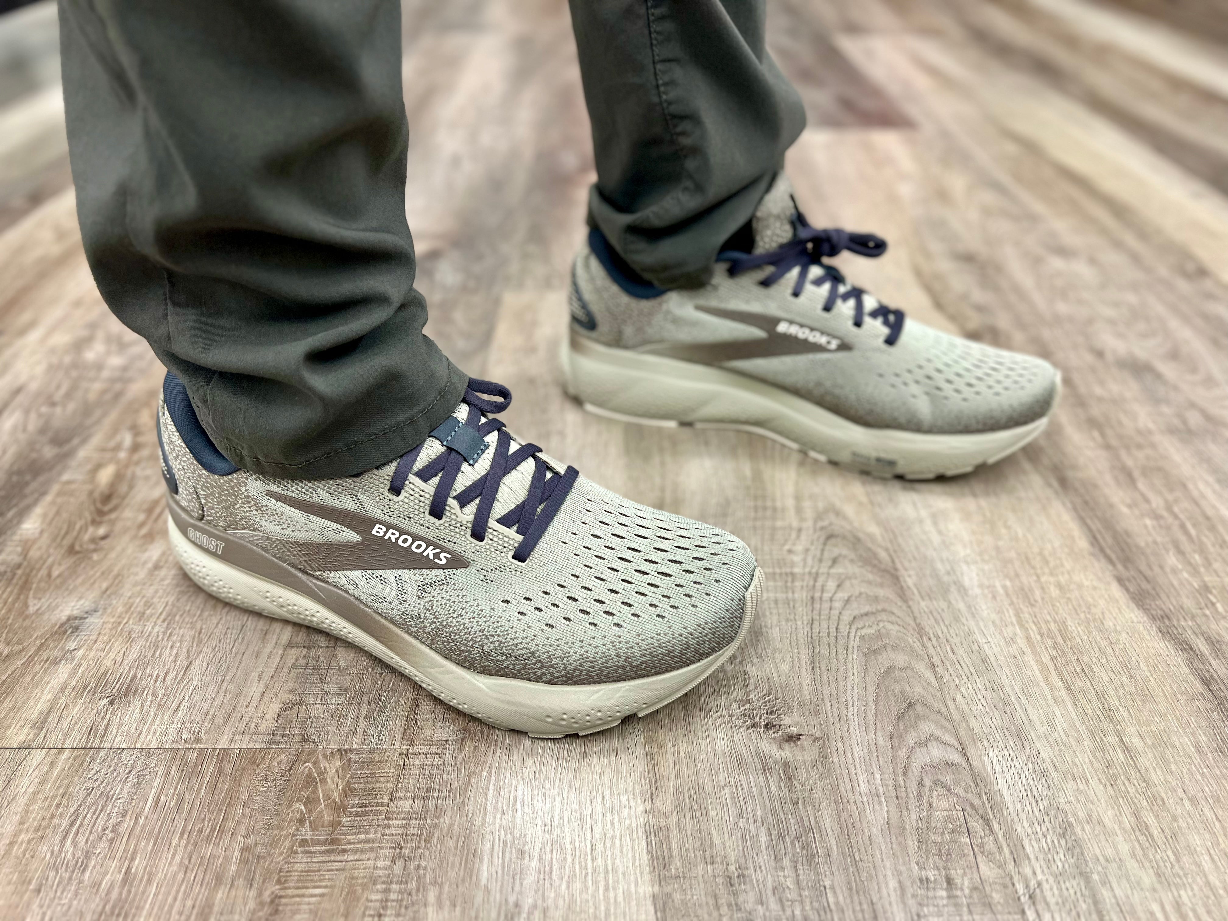 M Ghost 16 London Fog Falcon Coconut – Norris Shoe Store