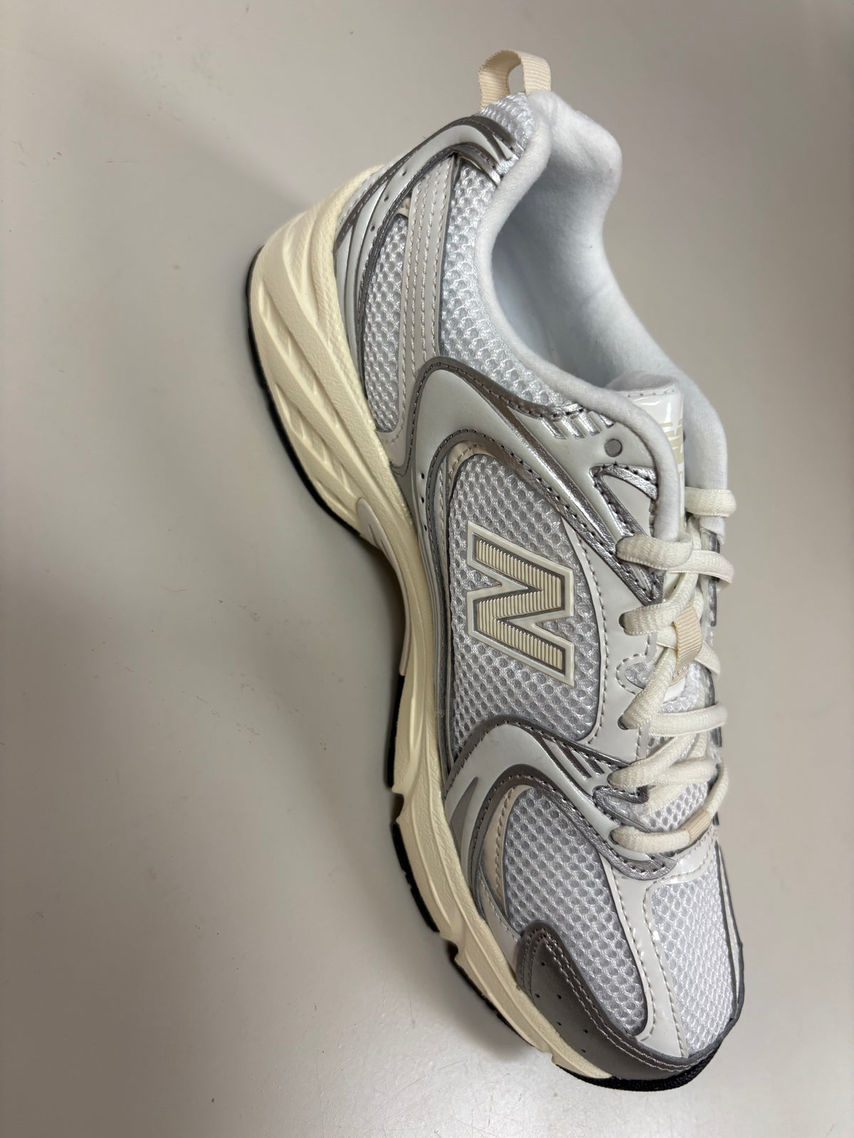 Womens New Balance 530